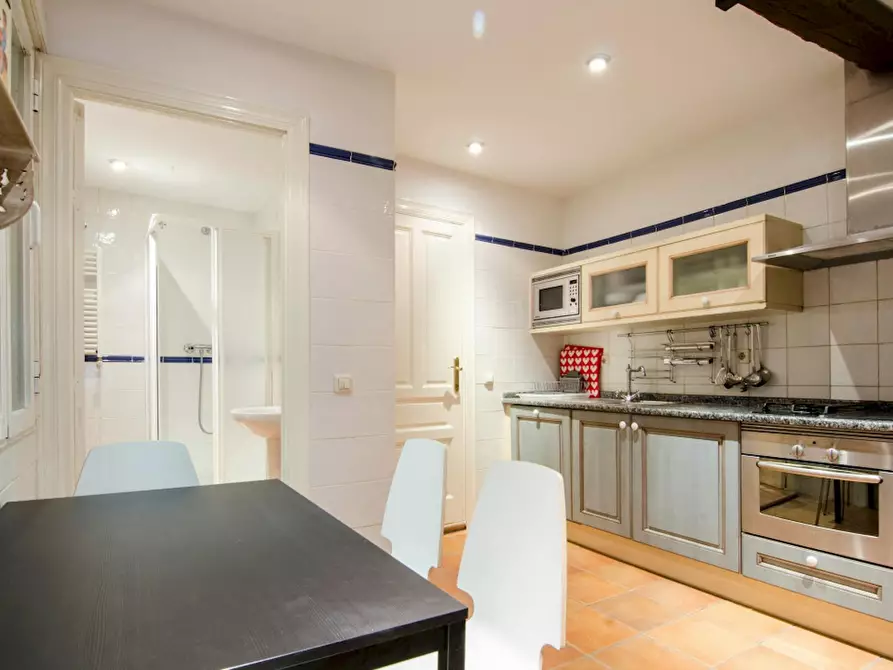 Immagine 10 di Appartamento in affitto  in Calle de Fuencarral a Madrid