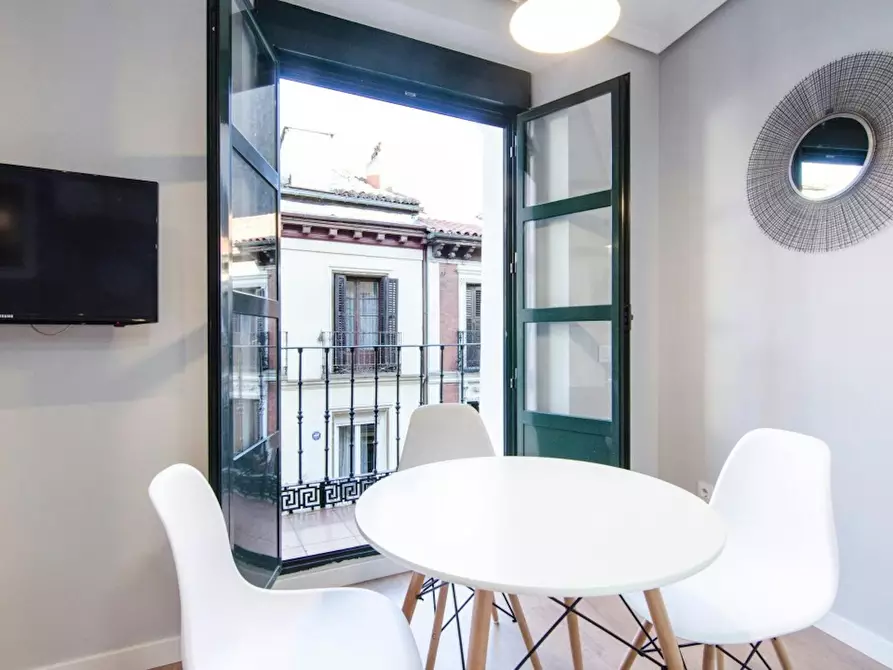 Immagine 9 di Appartamento in affitto  in Calle de los Estudios a Madrid
