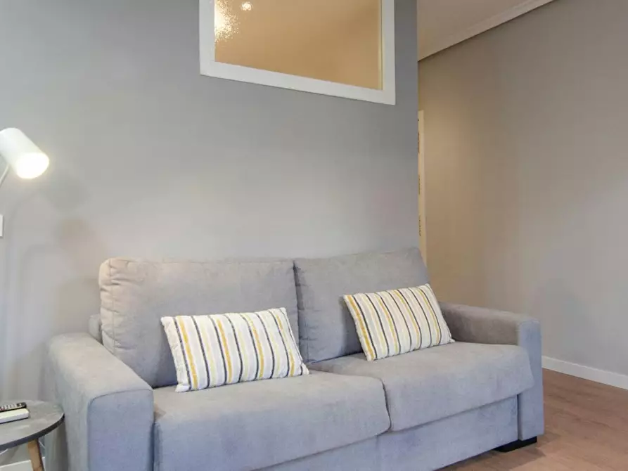 Immagine 4 di Appartamento in affitto  in Calle de los Estudios a Madrid