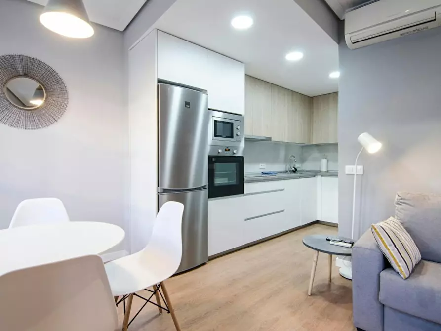Immagine 8 di Appartamento in affitto  in Calle de los Estudios a Madrid