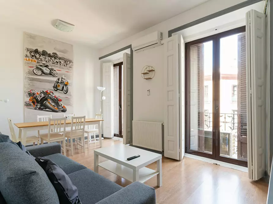 Immagine 1 di Appartamento in affitto  in Calle Mayor a Madrid