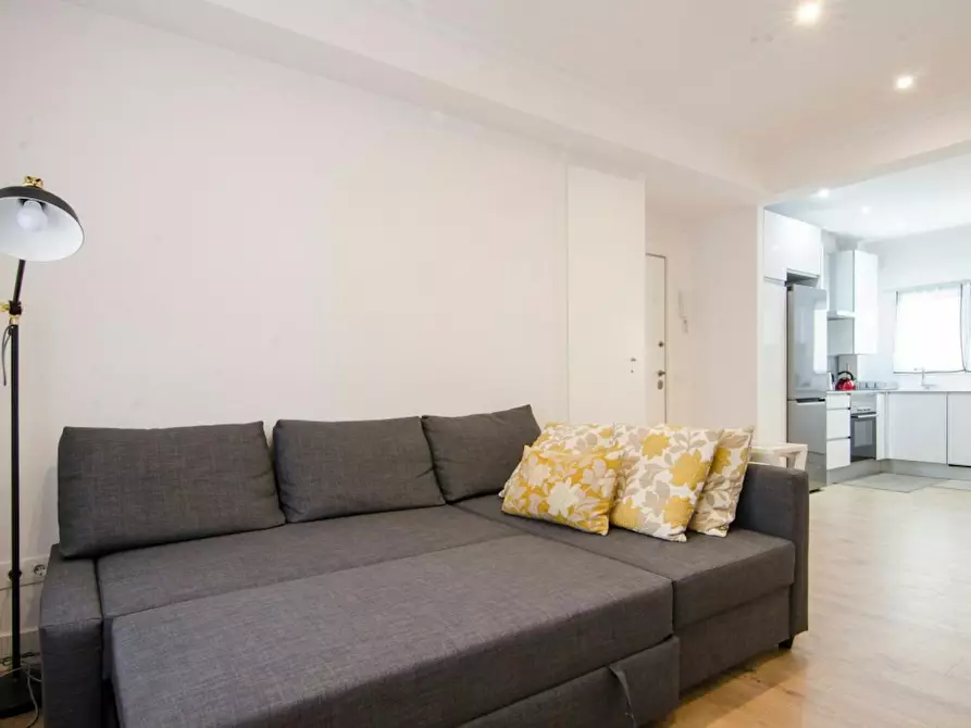 Immagine 5 di Appartamento in affitto  in Calle de San Eugenio a Madrid