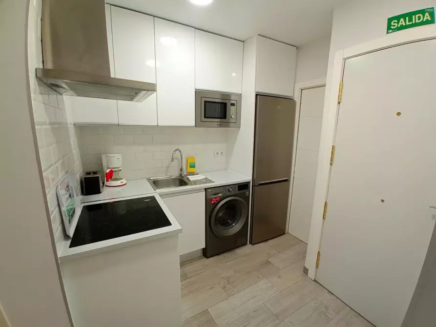 Immagine 9 di Appartamento in affitto  in Calle de la Palma a Madrid