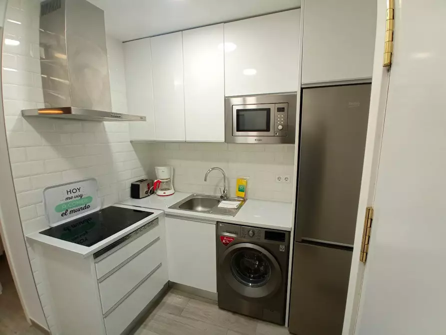 Immagine 10 di Appartamento in affitto  in Calle de la Palma a Madrid