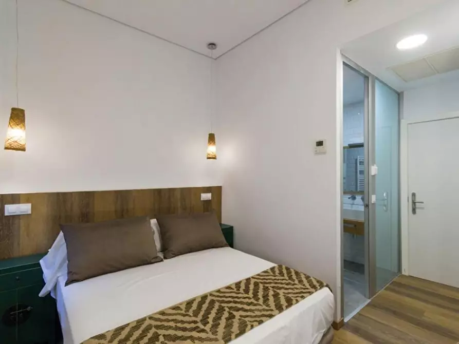 Immagine 1 di Appartamento in affitto  in Calle de Atocha a Madrid