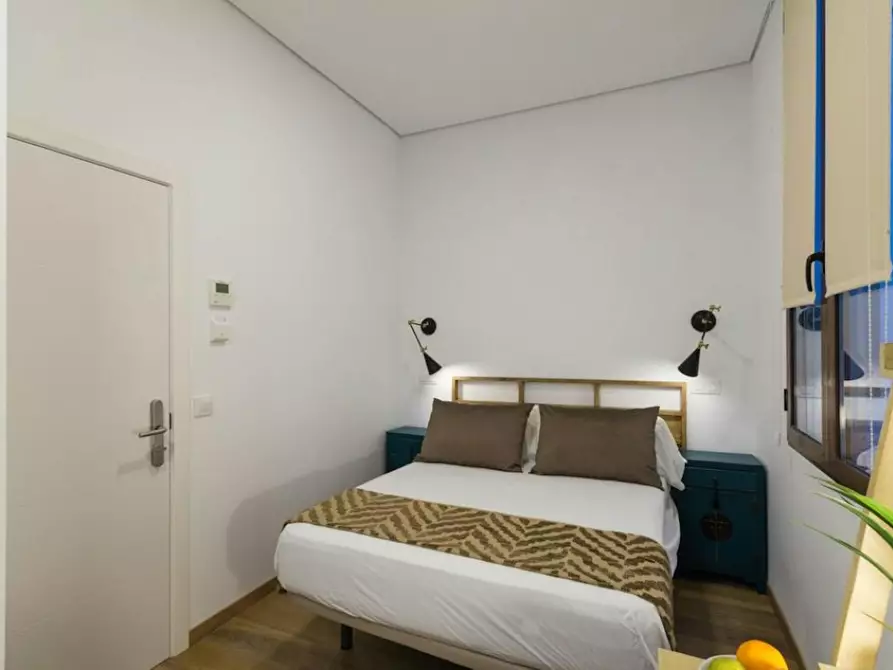 Immagine 1 di Appartamento in affitto  in Calle de Atocha a Madrid