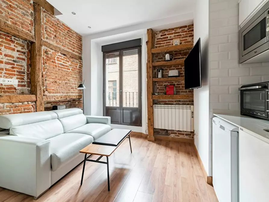 Immagine 1 di Appartamento in affitto  in Calle de las Huertas a Madrid