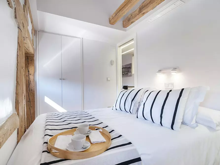 Immagine 1 di Appartamento in affitto  in Calle Imperial a Madrid