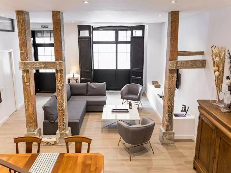 Immagine 2 di Appartamento in affitto  in Calle de Sagunto a Madrid