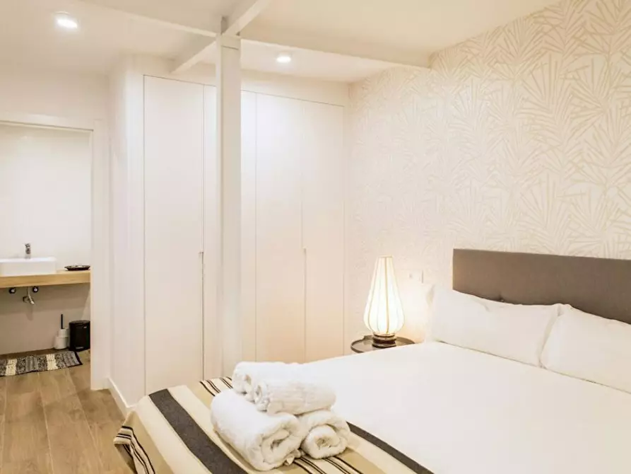 Immagine 6 di Appartamento in affitto  in Calle de Sagunto a Madrid