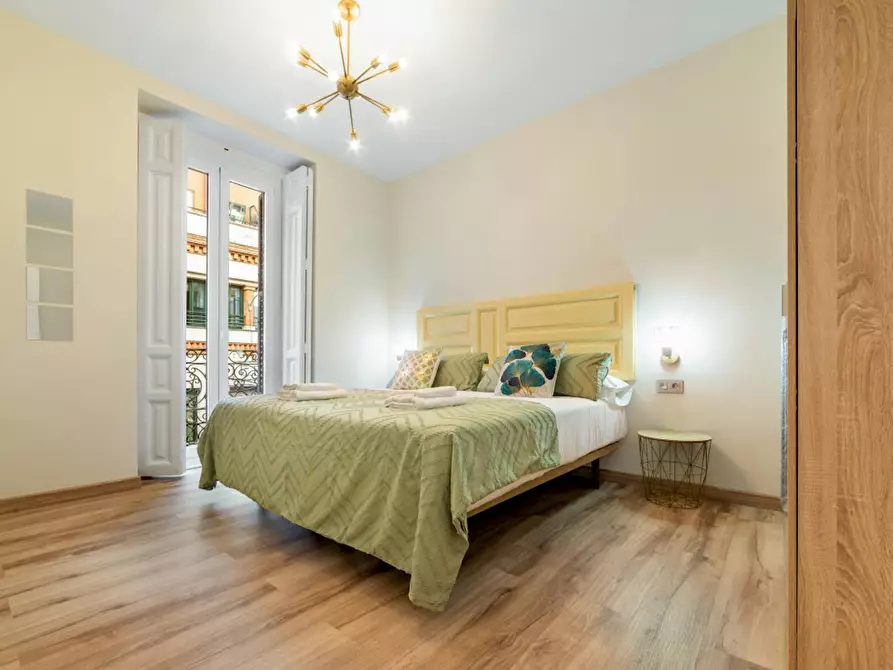 Immagine 9 di Appartamento in affitto  in Calle de Campoamor a Madrid