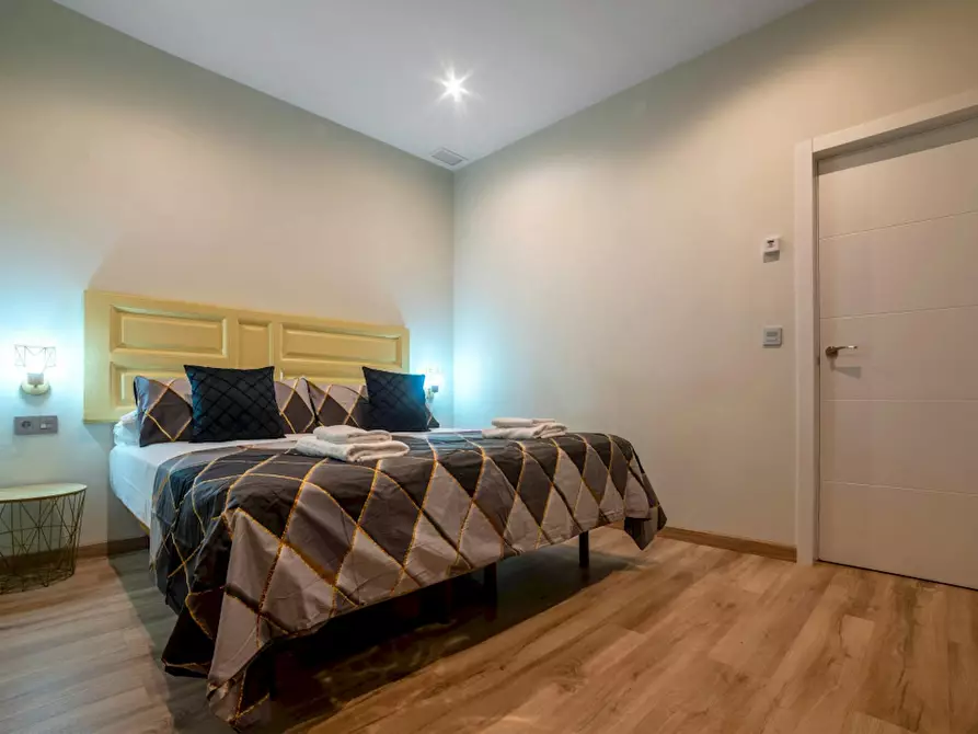 Immagine 10 di Appartamento in affitto  in Calle de Campoamor a Madrid