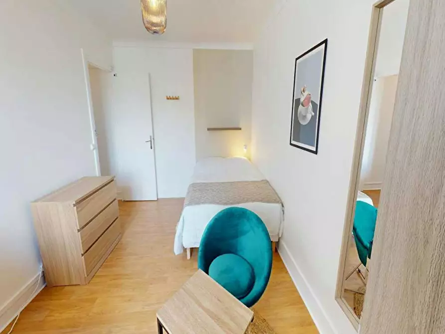 Immagine 4 di Camera in affitto  in Rue de Saussure a Paris 17