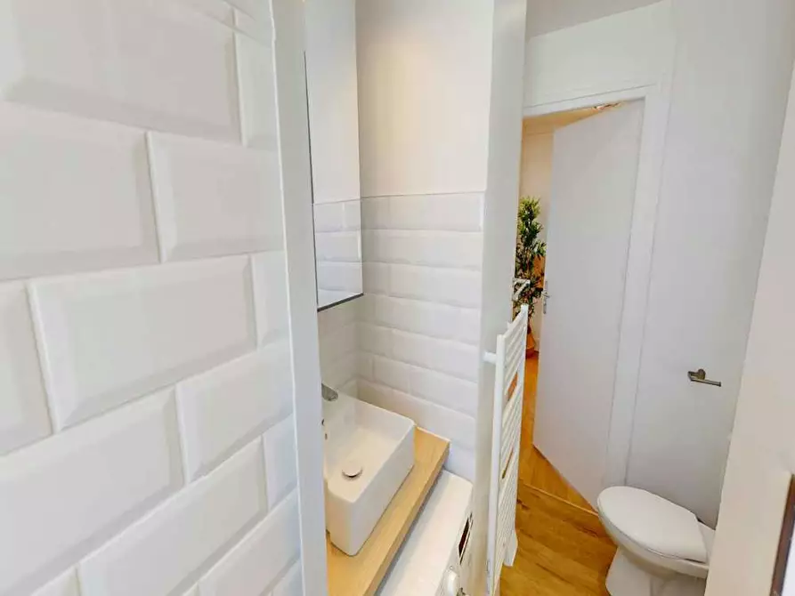 Immagine 10 di Camera in affitto  in Rue de Saussure a Paris 17