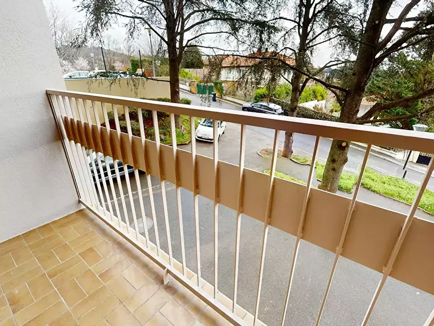 Immagine 1 di Camera in affitto  in Rue du Frère Benoît a Oullins