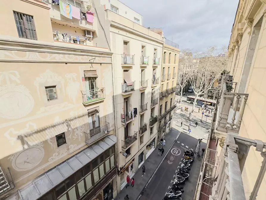 Immagine 9 di Camera in affitto  in Carrer Nou de la Rambla a Barcelona