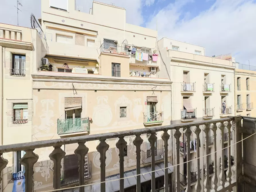 Immagine 8 di Camera in affitto  in Carrer Nou de la Rambla a Barcelona