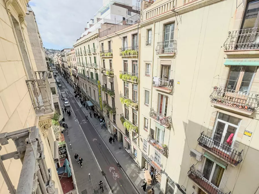 Immagine 9 di Camera in affitto  in Carrer Nou de la Rambla a Barcelona