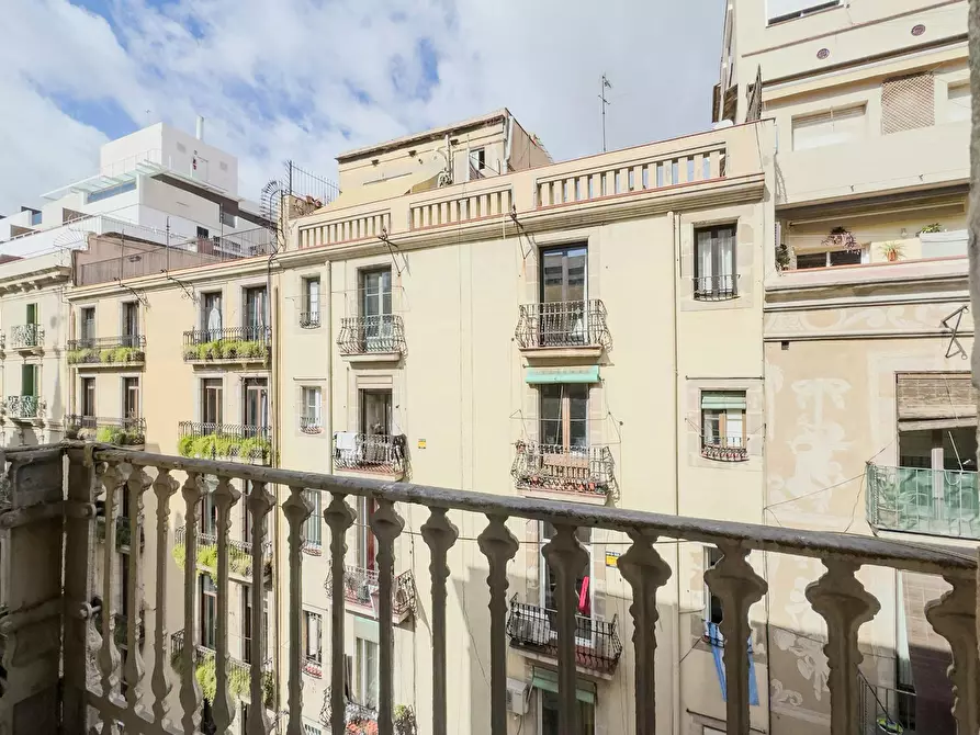 Immagine 8 di Camera in affitto  in Carrer Nou de la Rambla a Barcelona