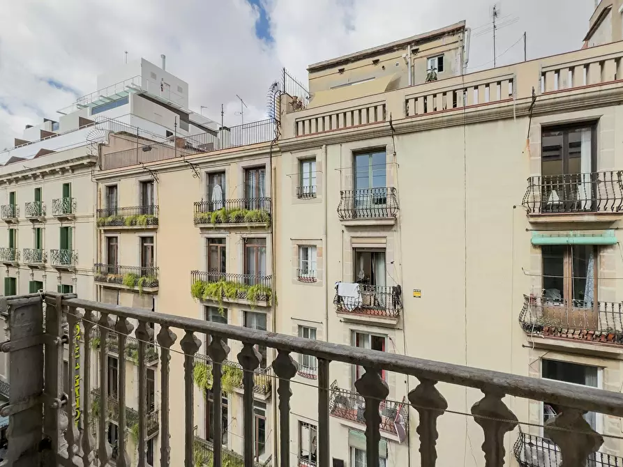 Immagine 9 di Camera in affitto  in Carrer Nou de la Rambla a Barcelona