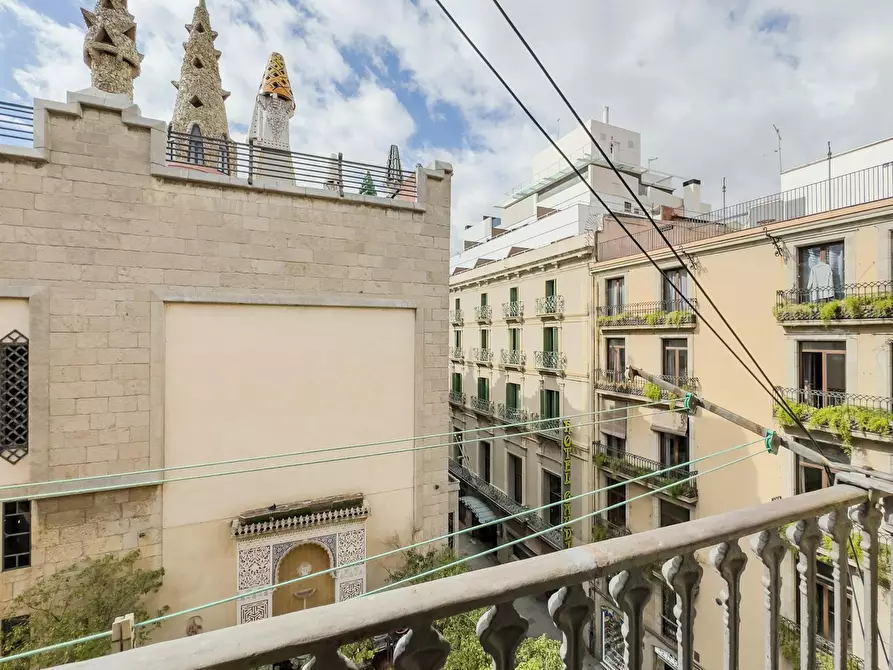 Immagine 8 di Camera in affitto  in Carrer Nou de la Rambla a Barcelona