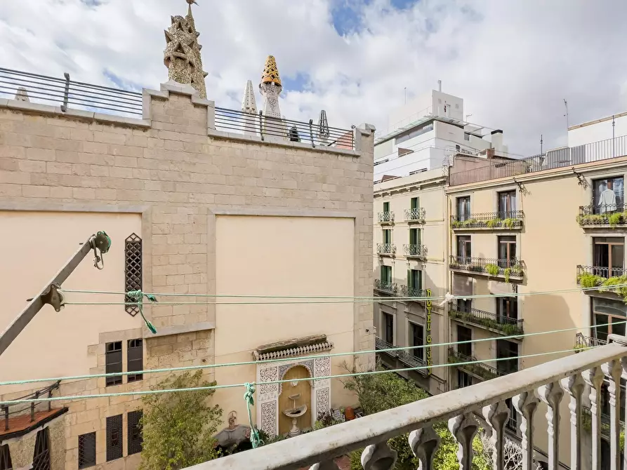 Immagine 10 di Camera in affitto  in Carrer Nou de la Rambla a Barcelona