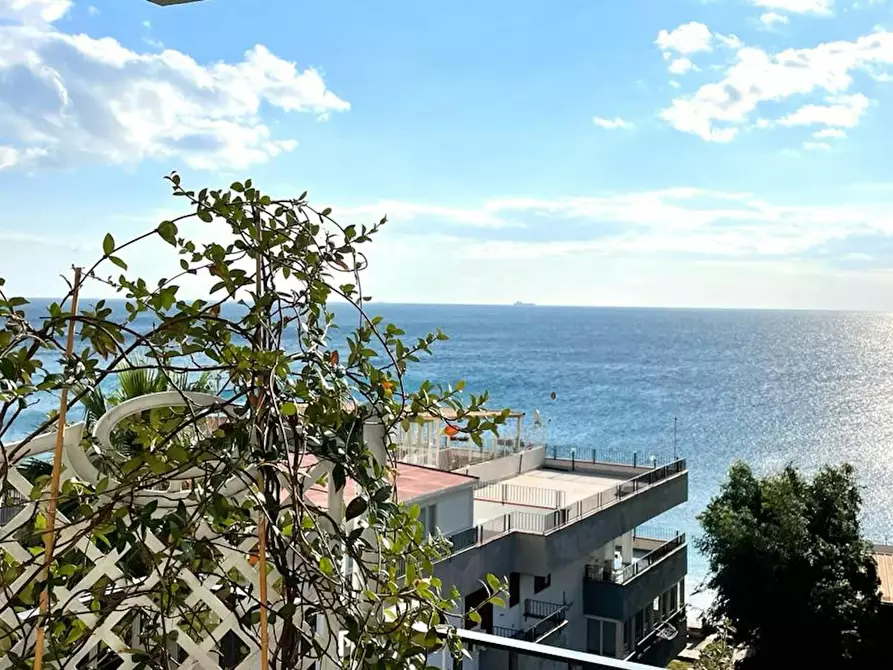 Immagine 7 di Appartamento in affitto  in Via Sillemi a Letojanni