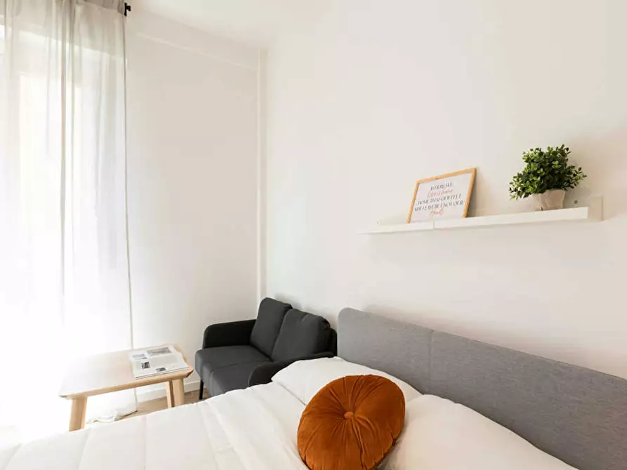 Immagine 7 di Camera in affitto  in Via Savona a Milano