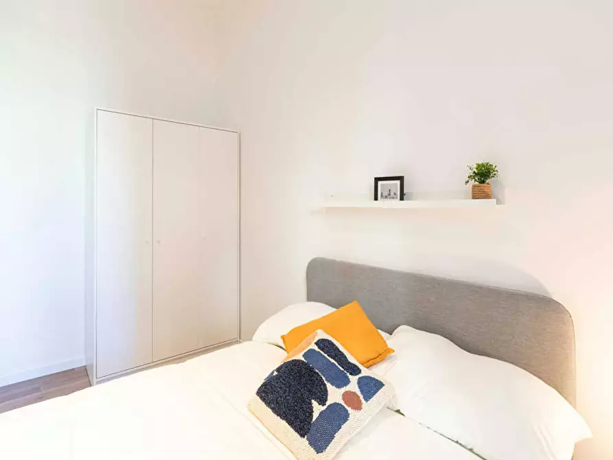 Immagine 4 di Camera in affitto  in Via Savona a Milano