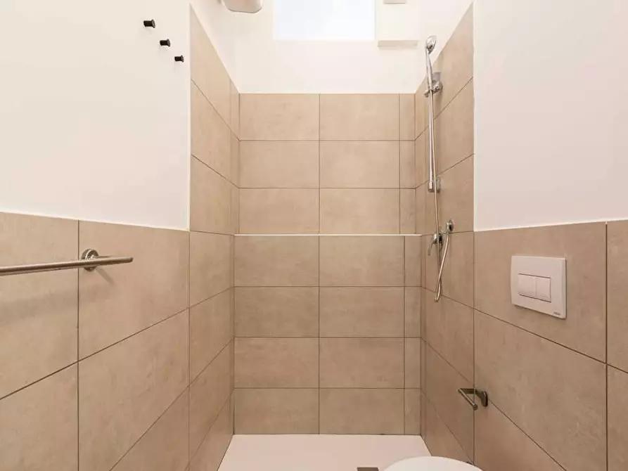 Immagine 4 di Camera in affitto  in Via Savona a Milano