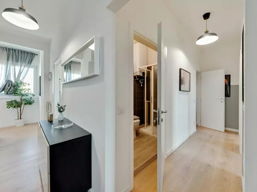 Immagine 8 di Camera in affitto  in Via Felicité Robert De Lamennais a Milano