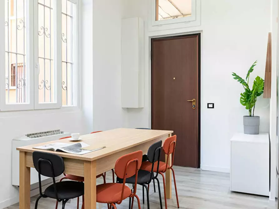 Immagine 10 di Camera in affitto  in Viale Col di Lana a Milano