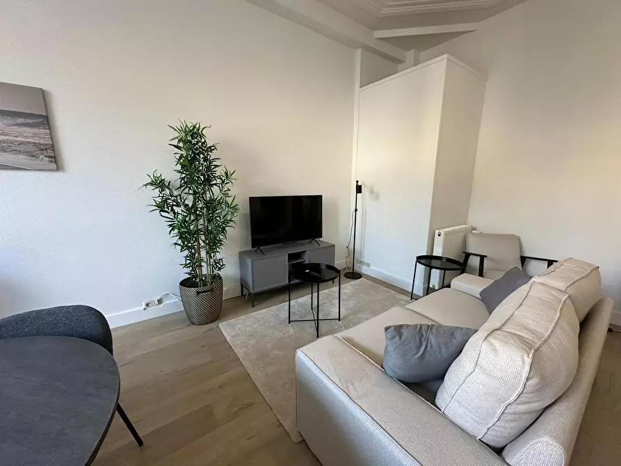 Immagine 1 di Appartamento in affitto  in Laan van Meerdervoort a 's-Gravenhage