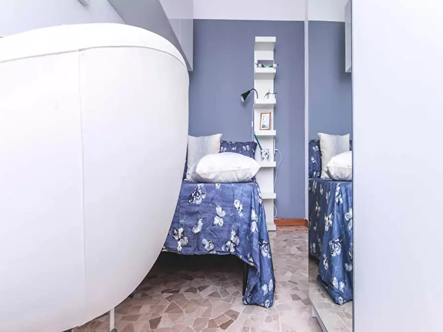 Immagine 3 di Camera in affitto  in Via Privata Poggibonsi a Milano