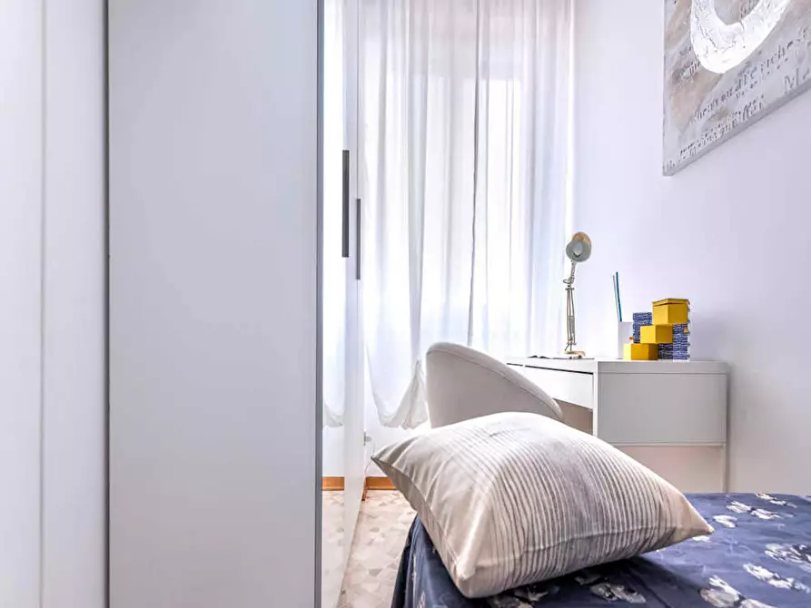 Immagine 2 di Camera in affitto  in Via Privata Poggibonsi a Milano