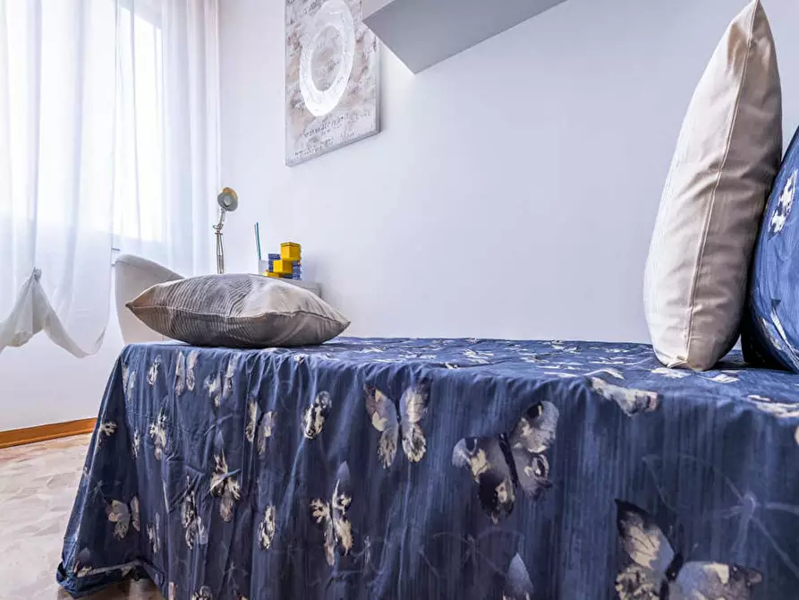 Immagine 1 di Camera in affitto  in Via Privata Poggibonsi a Milano