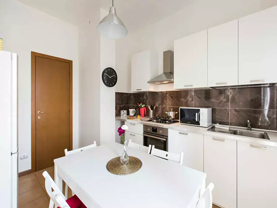 Immagine 8 di Camera in affitto  in Via dei Mandorli a Buccinasco