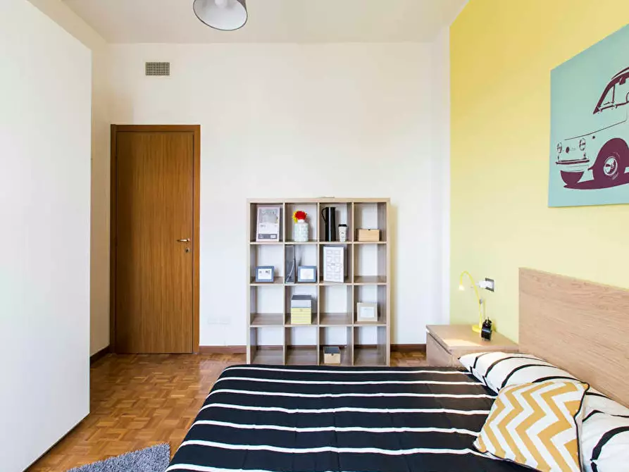 Immagine 6 di Camera in affitto  in Via dei Mandorli a Buccinasco