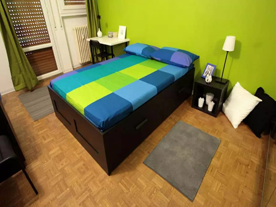 Immagine 1 di Camera in affitto  in Via Plinio a Milano