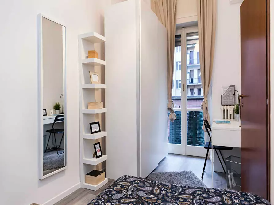 Immagine 2 di Camera in affitto  in Via Guglielmo Röntgen a Milano