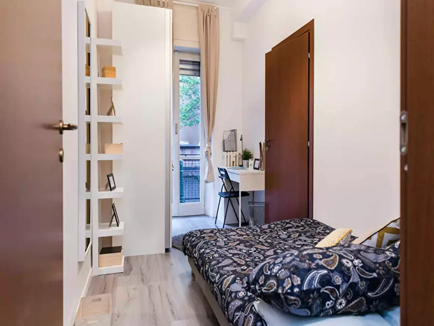 Immagine 1 di Camera in affitto  in Via Guglielmo Röntgen a Milano