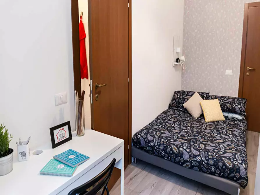 Immagine 4 di Camera in affitto  in Via Guglielmo Röntgen a Milano