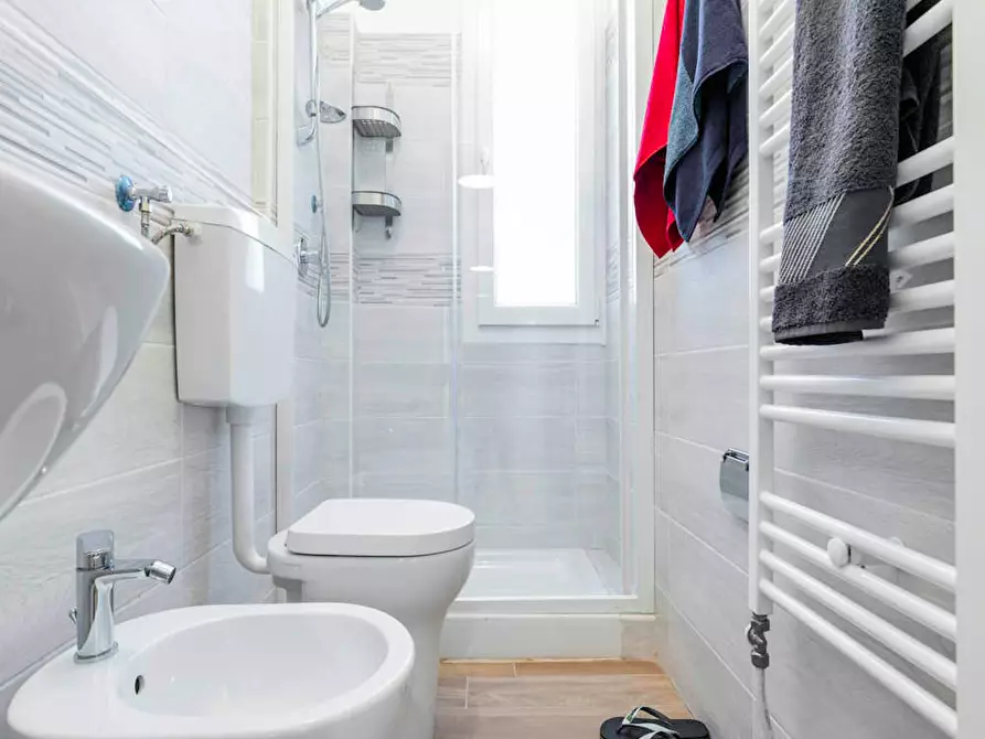 Immagine 9 di Camera in affitto  in Viale Alfredo Oriani a Bologna