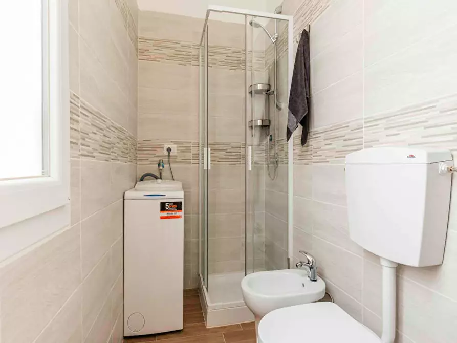 Immagine 10 di Camera in affitto  in Viale Alfredo Oriani a Bologna