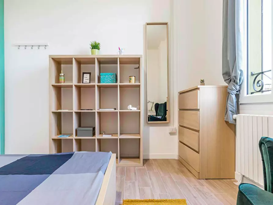 Immagine 4 di Camera in affitto  in Viale Alfredo Oriani a Bologna