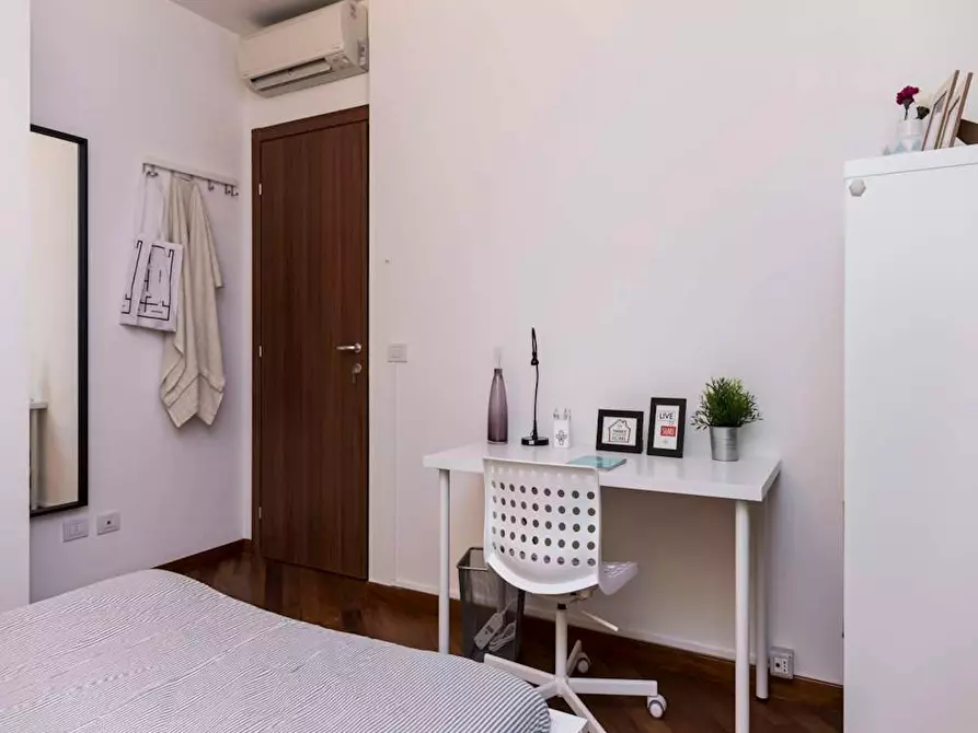 Immagine 6 di Camera in affitto  in Via Privata San Martiniano a Milano