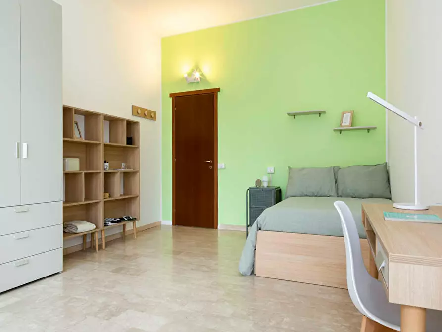 Immagine 2 di Camera in affitto  in Via Santa Sofia a Milano