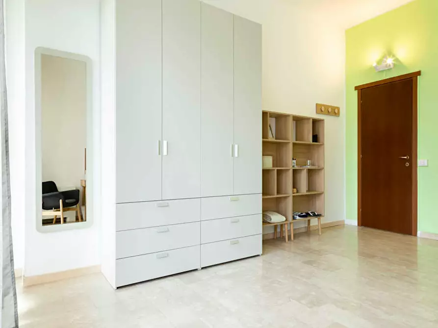 Immagine 5 di Camera in affitto  in Via Santa Sofia a Milano