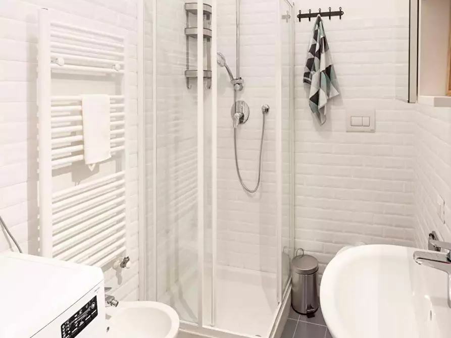 Immagine 8 di Camera in affitto  in Via Paolo Bassi a Milano