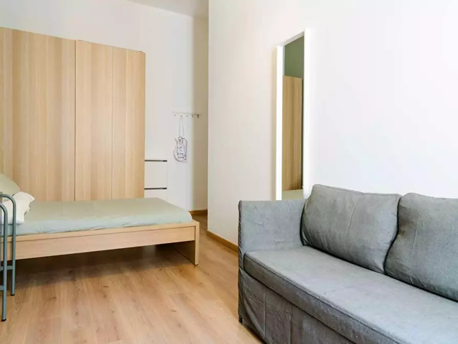 Immagine 3 di Camera in affitto  in Via Mauro Macchi a Milano